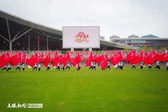 他是一个赢家，是一个冠军球员，能够回到英格兰以及老特拉福德，这很棒。